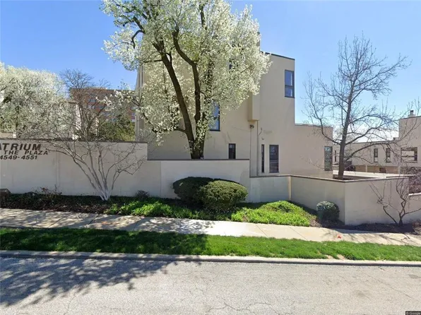 4551 Walnut St, Kansas City, MO 64111
