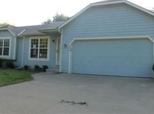 8255 Kaw Ave, De Soto, KS 66018
