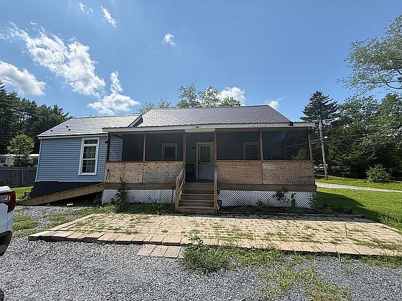 2nd image of 108 Prospect St