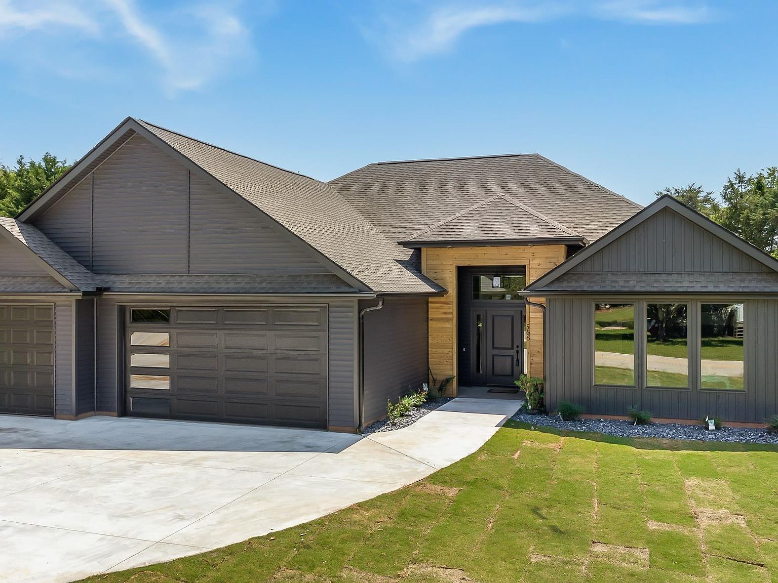 566 E Darby Rd, Taylors, SC 29687 Zillow