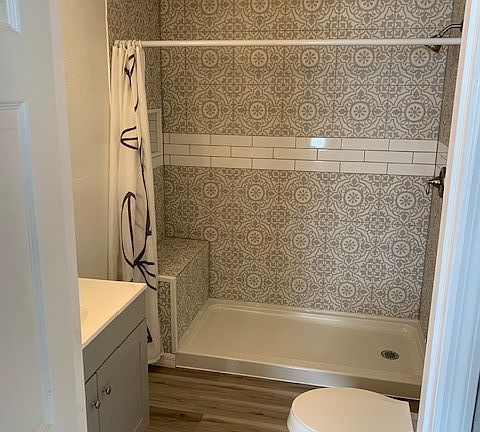 3rd image of 302 W Zephyr St