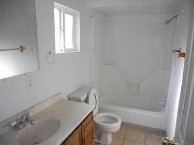 5th image of 2821 W Irvington Pl