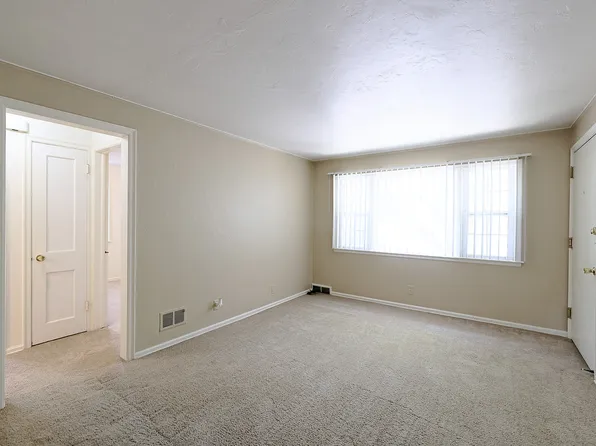 3517 Apple St, Lincoln, NE 68503