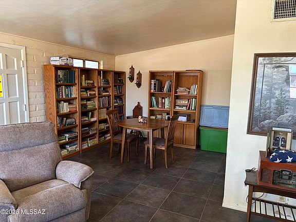 4th image of 6956 E Luana Dr