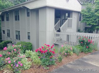 1302 Abbey Cir, Asheville, NC 28805