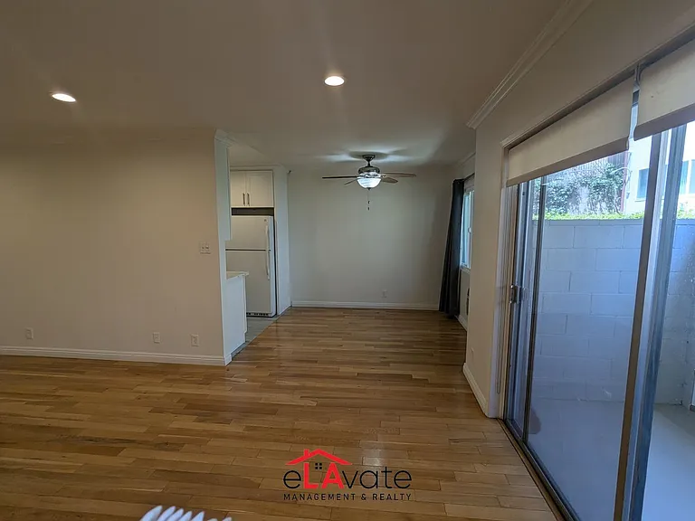 1515 S Beverly Glen Blvd #3 — Photo 4