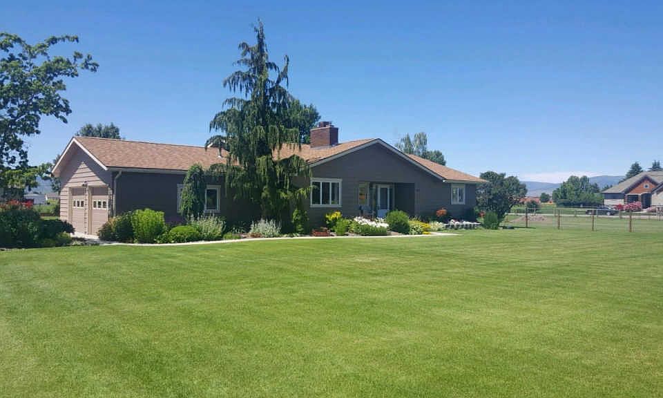 1st image of 2051 Flynn Ln