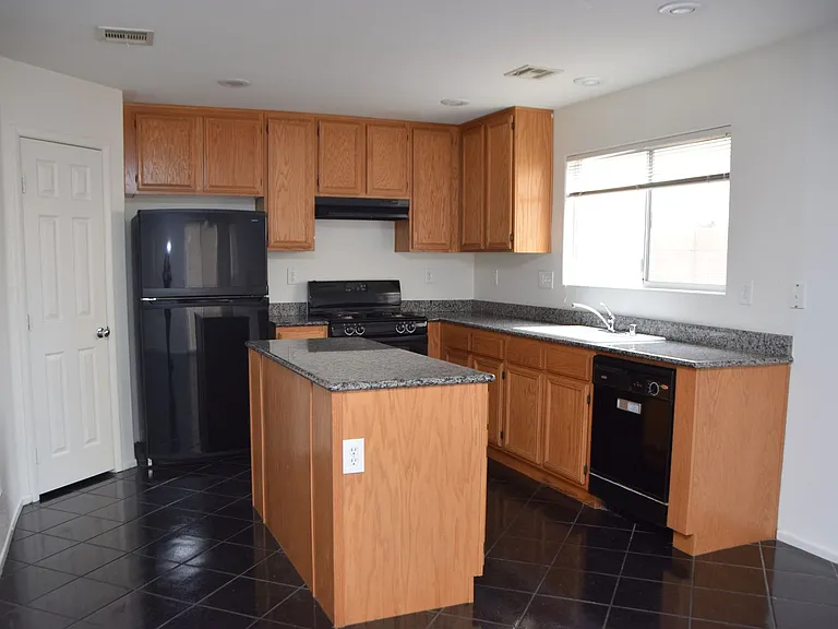 531 Cabis Bay St — Photo 12