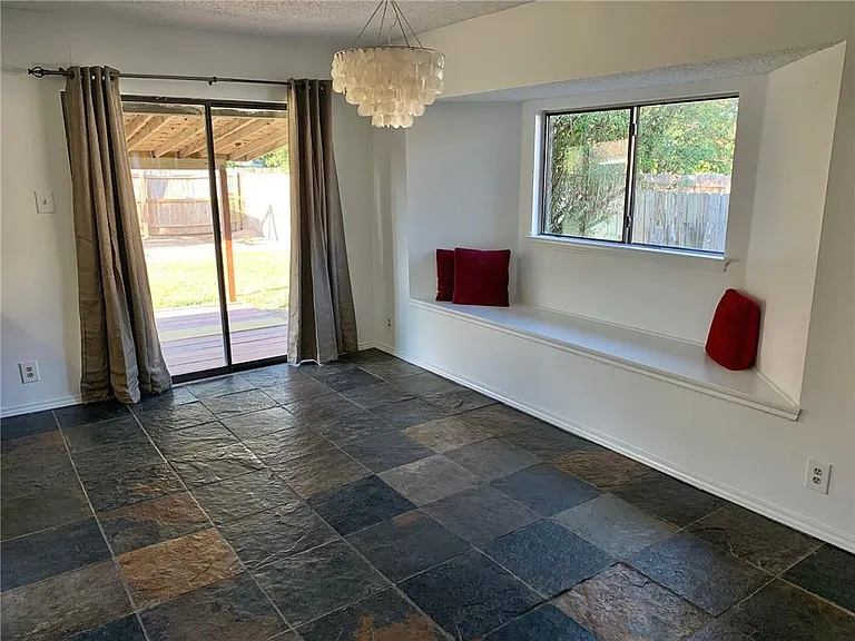 2907 Donnell Dr — Photo 11