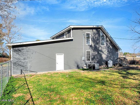 4th image of 394 Mallie Pearce Road