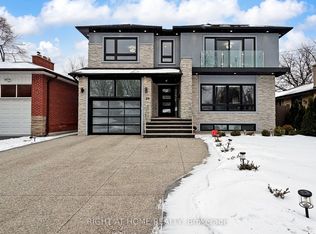 129 Meadowbank Rd, Toronto, ON M9B 5E2