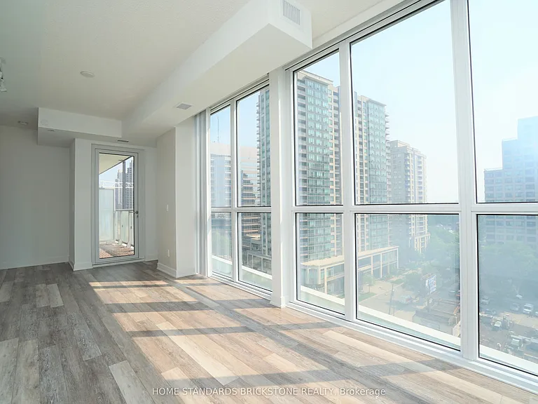 5180 Yonge St #607 — Photo 5