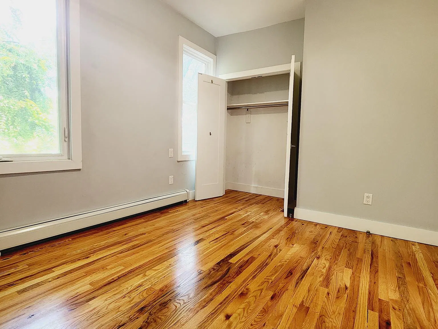3 bed, 1000 sqft, $2,150 — Photo 2