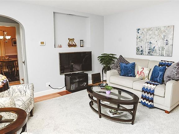 5th image of 170 Reynolds Ave