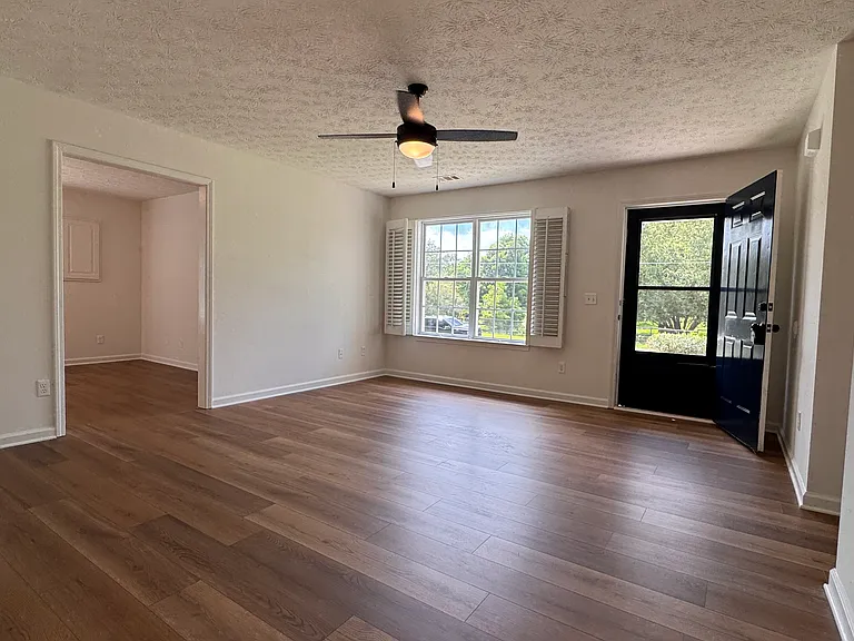 6710 Pirkle Dr — Photo 3