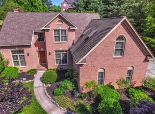 16 Radisson Cv, Oak Ridge, TN 37830