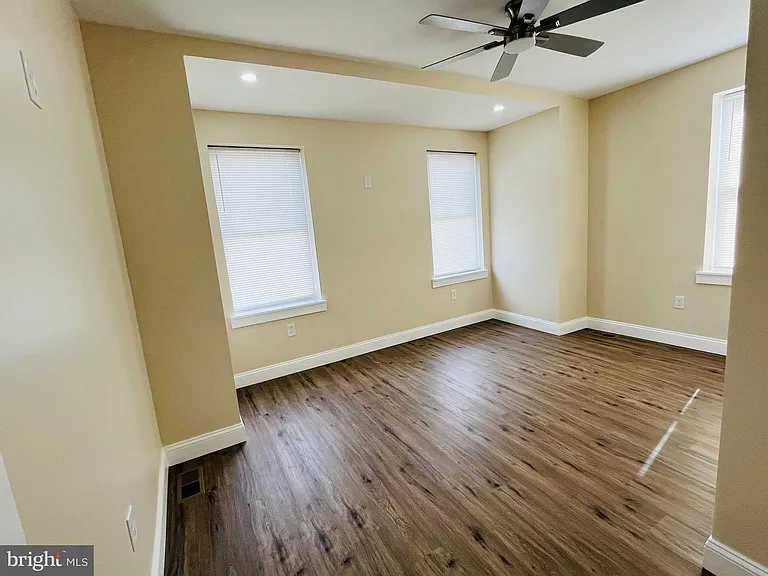 633 S 57th St — Photo 16