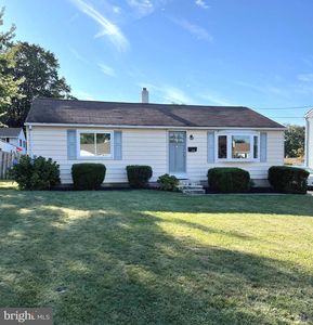 305 Pearl Ave, Horsham, PA, 19044