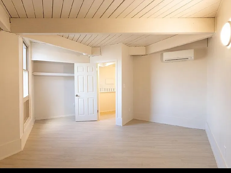 4301 Harriet St — Photo 16