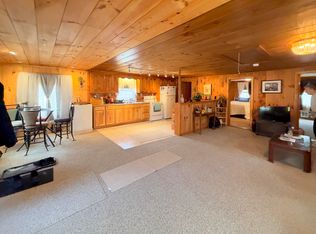 25 Mayhew Turnpike, Hebron, NH 03241
