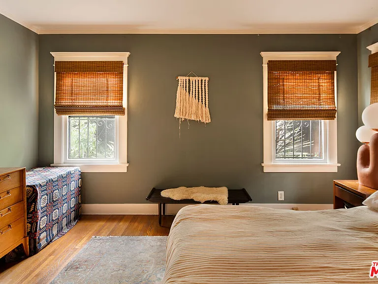 127 N Gower St — Photo 18