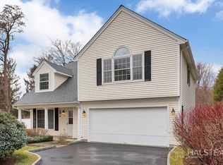 20 Village Ct #20, Wilton, CT 06897