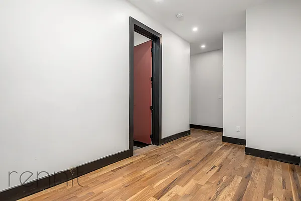 Rented by Rennit Inc. | media 4