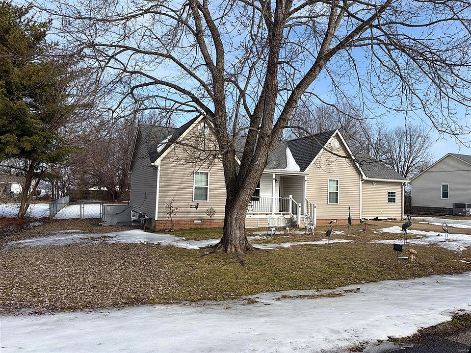 1st image of 23 Chestnut Cv