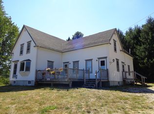 834 W Bay Rd, Gouldsboro, ME 04607