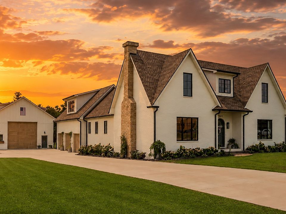 1st image of 4872 Royal View Way