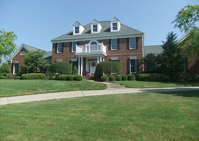 1st image of 3455 Robert Burns Dr