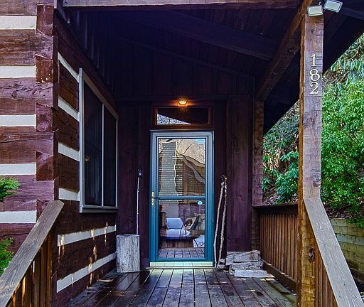 5th image of 182 Streamside Lane