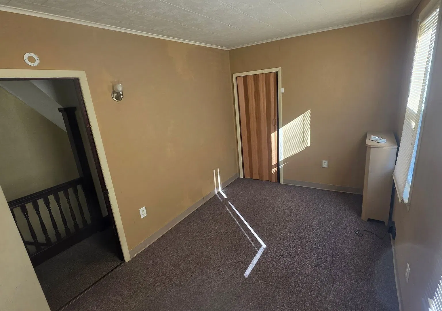 3 bedroom 1.5 bathroom — Photo 3