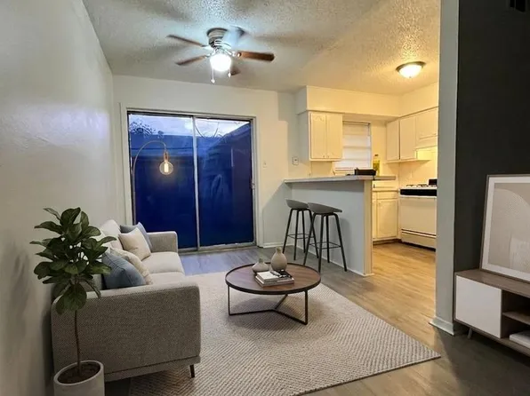 3rd Street Apartments, 412-418 E 3rd St #3, Lonoke, AR 72086
