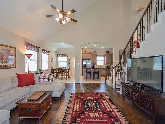 5th image of 25018 Lakecrest Glen Dr