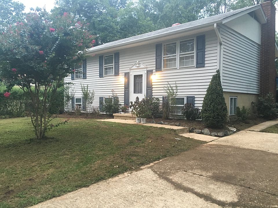 2nd image of 3763 Danube Dr