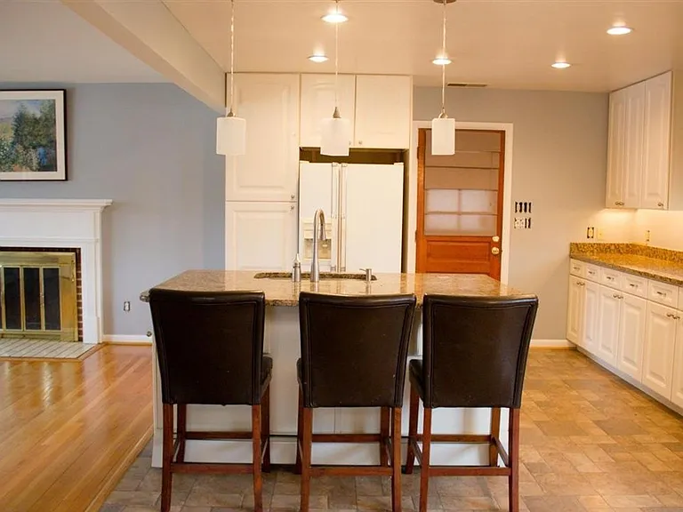 207 Dawson Dr — Photo 6