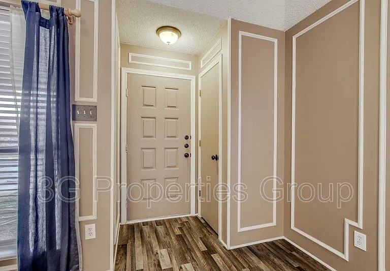 3712 Roussillon Dr — Photo 5