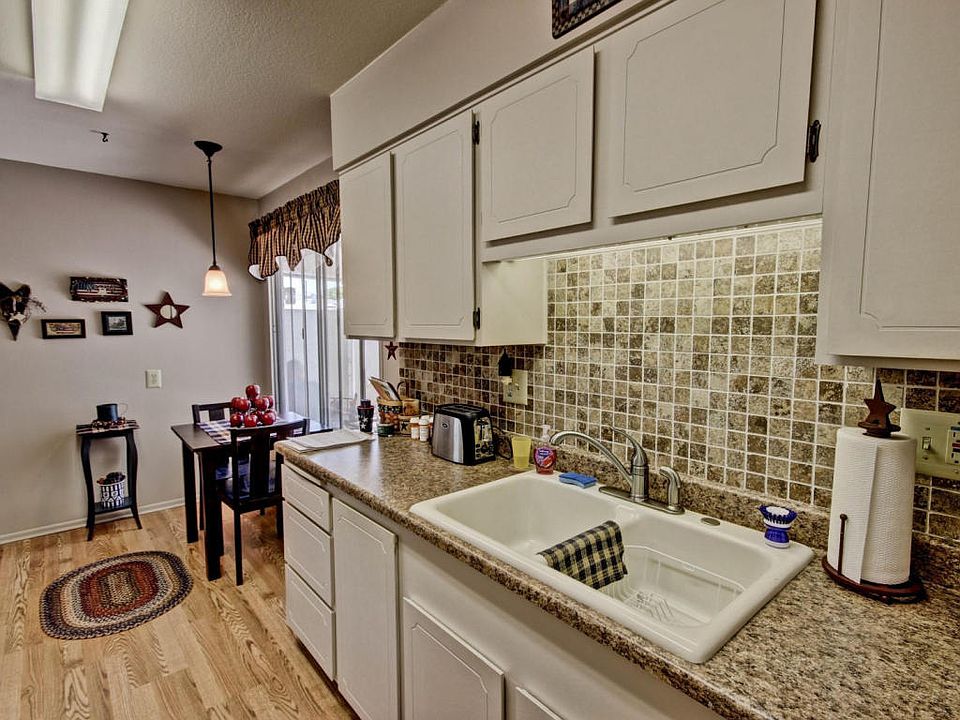 1st image of 10565 W Palmeras Dr