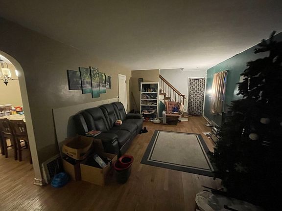 2nd image of 821 N 8th St