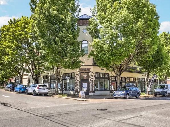 2611 NW Upshur St APT 203, Portland, OR 97210