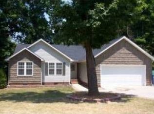 634 Logan Ln, Liberty, NC 27298