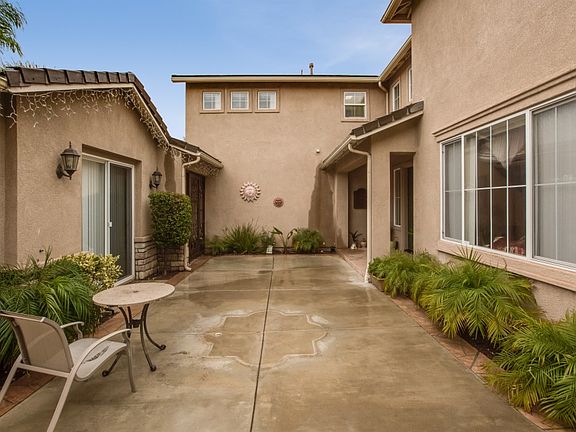 3rd image of 39758 Savanna Way