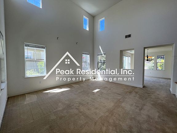 3rd image of 6186 Edgehill Dr