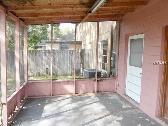 5th image of 3334 Laurel Dale Dr