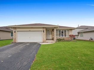 680 N Katherine Ln, Addison, IL 60101