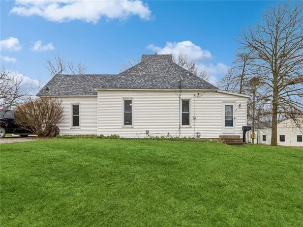 702 E Division St, Colfax, IA 50054