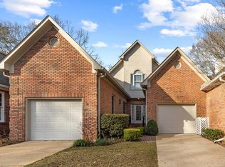 2 Parkplace Ct, Dothan, AL 36301