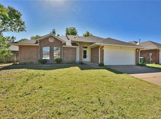 917 Blue Ridge Dr, Edmond, OK 73003