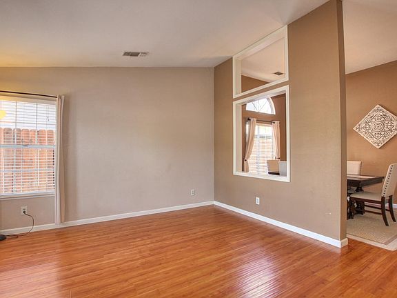 2nd image of 1134 Main Sail Cir